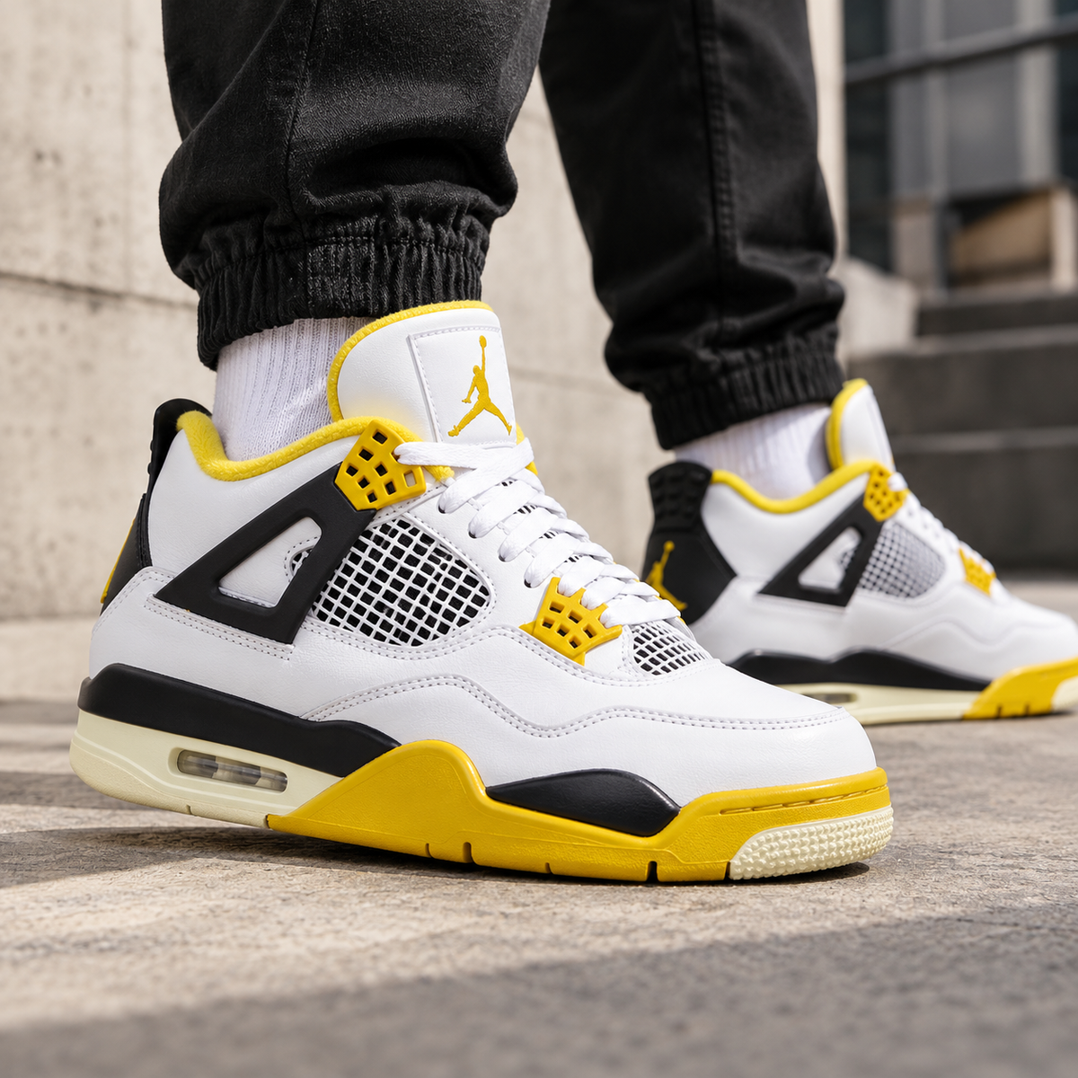 Air Jordan 4 Vivid Sulfur