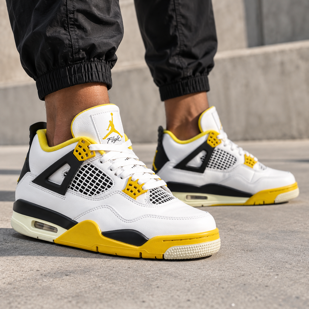 Air Jordan 4 Vivid Sulfur